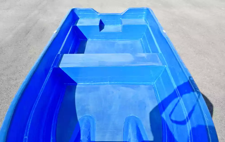 Стеклопластиковая лодка Neman-340 (тримаран) в Кисловодске