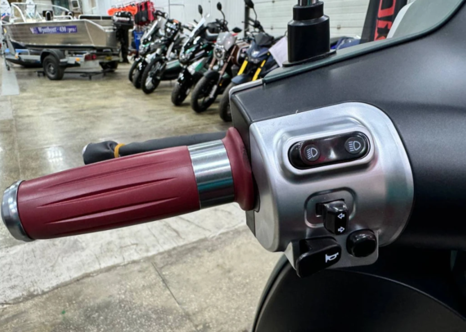 Скутер PROMAX Miami 240 (49) в Кисловодске