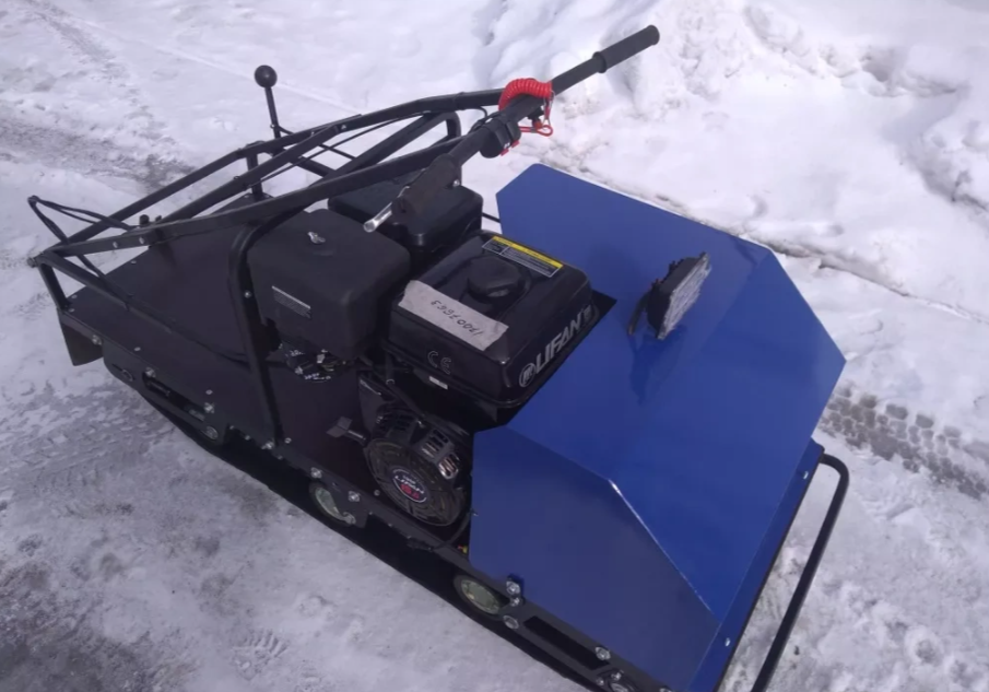 Мотобуксировщик AhtaR ЗИМА с реверсом (задний ход) в Кисловодске