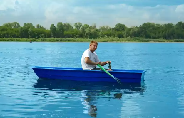 Стеклопластиковая лодка Малютка в Кисловодске