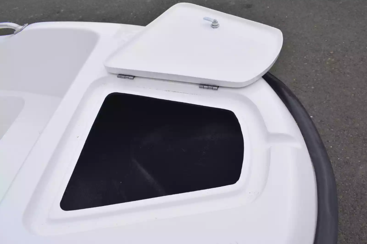 Стеклопластиковая лодка Пингвин New (тримаран) в Кисловодске