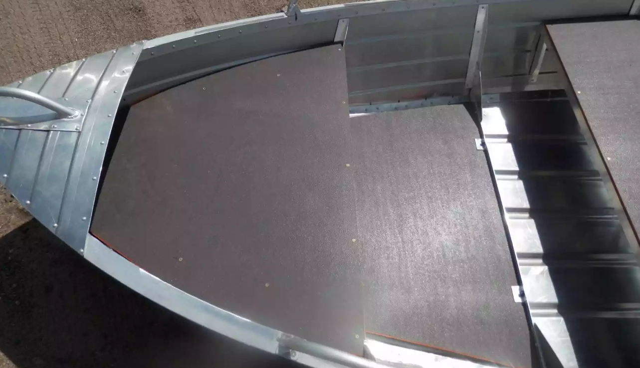 Алюминиевая лодка Вятка-Профи 32 в Кисловодске