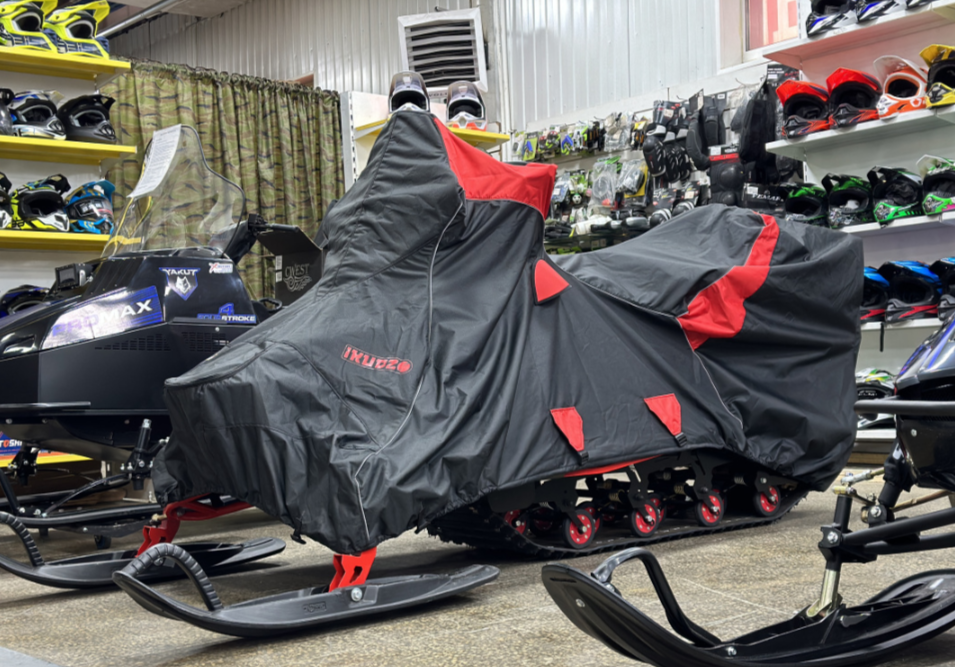 Чехол транспорт. снегохода IKUDZO HUNTER черно-красный Оксфорд ПРЕМИУМ качества с лого IKUDZO в Кисловодске