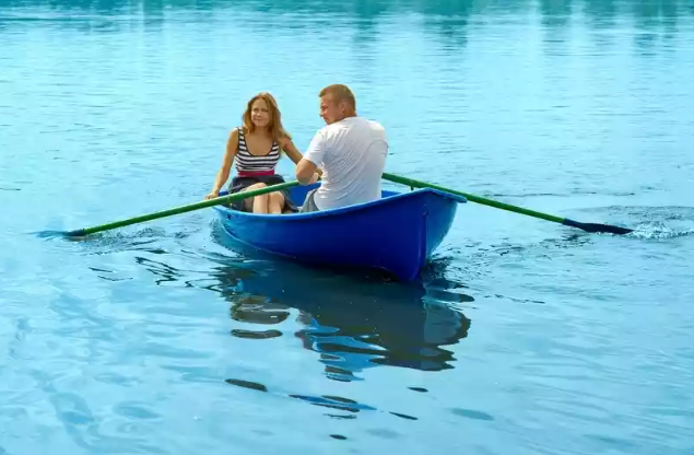 Стеклопластиковая лодка Дельфин в Кисловодске