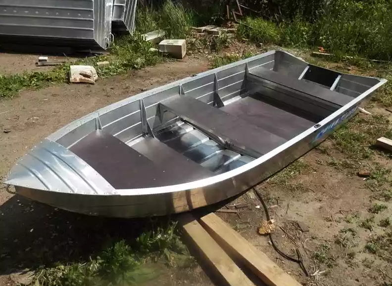 Алюминиевая лодка Вятка-Профи 37 в Кисловодске