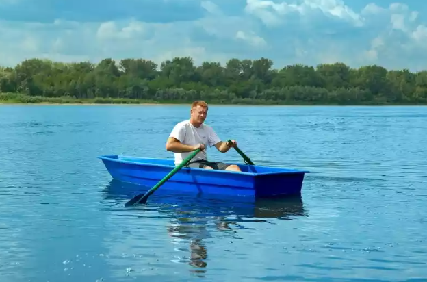 Стеклопластиковая лодка Малютка в Кисловодске