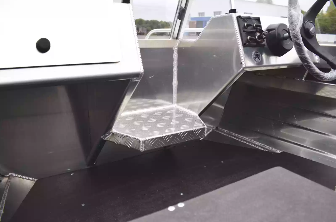 Алюминиевая лодка  Neman-400 PRO в Кисловодске