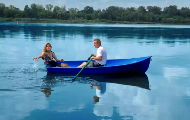 Стеклопластиковая лодка Дельфин в Кисловодске