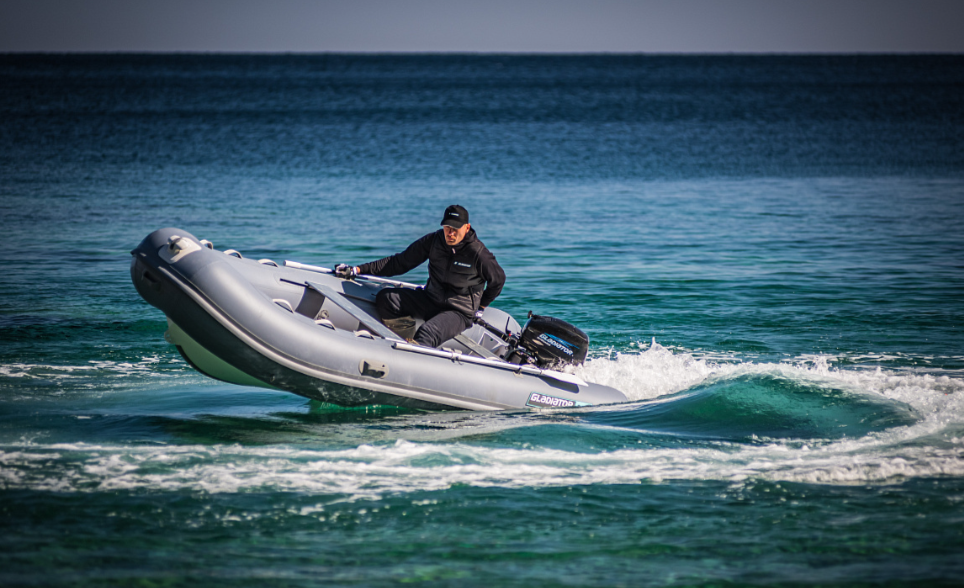 Лодка GLADIATOR RIB380AL в Кисловодске