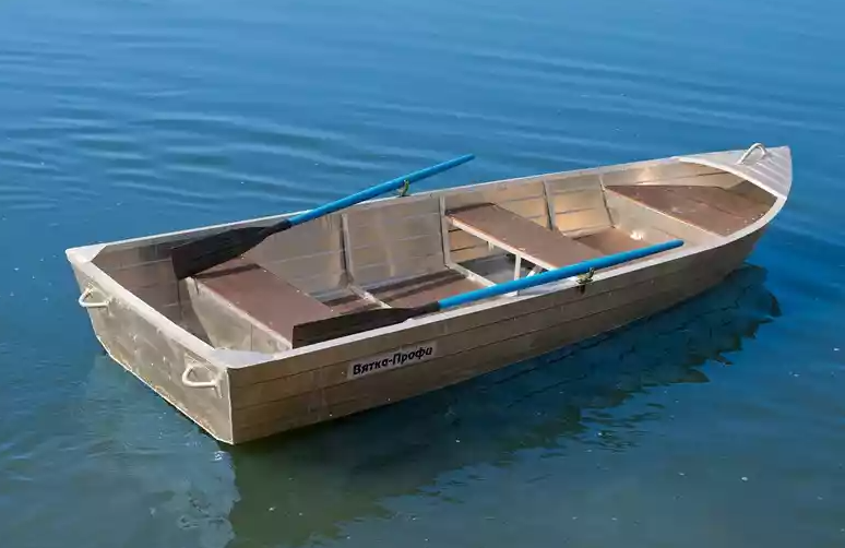 Алюминиевая лодка Вятка-Профи 32 в Кисловодске