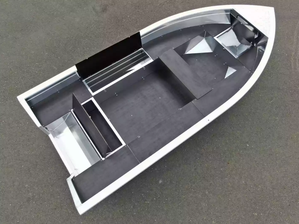 Алюминиевая лодка  Неман-420 в Кисловодске