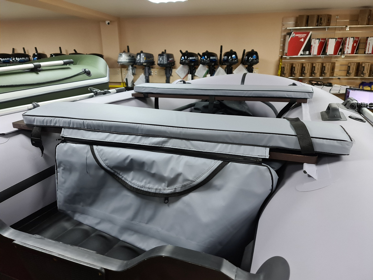 КОМПЛЕКТ МЯГКИХ НАКЛАДОК С СУМКОЙ ДЛЯ ЛОДОК 110Х20 СЕРЫЙ в Кисловодске