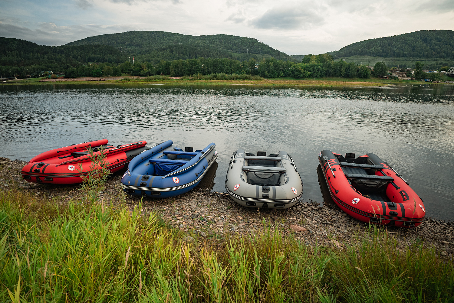Лодка MISHIMO RIVER FJET PRO 400 под водомет в Кисловодске