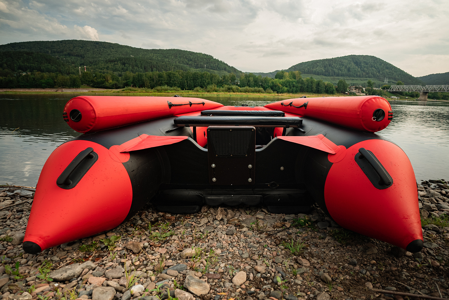 Лодка MISHIMO RIVER FJET PRO 400 под водомет в Кисловодске