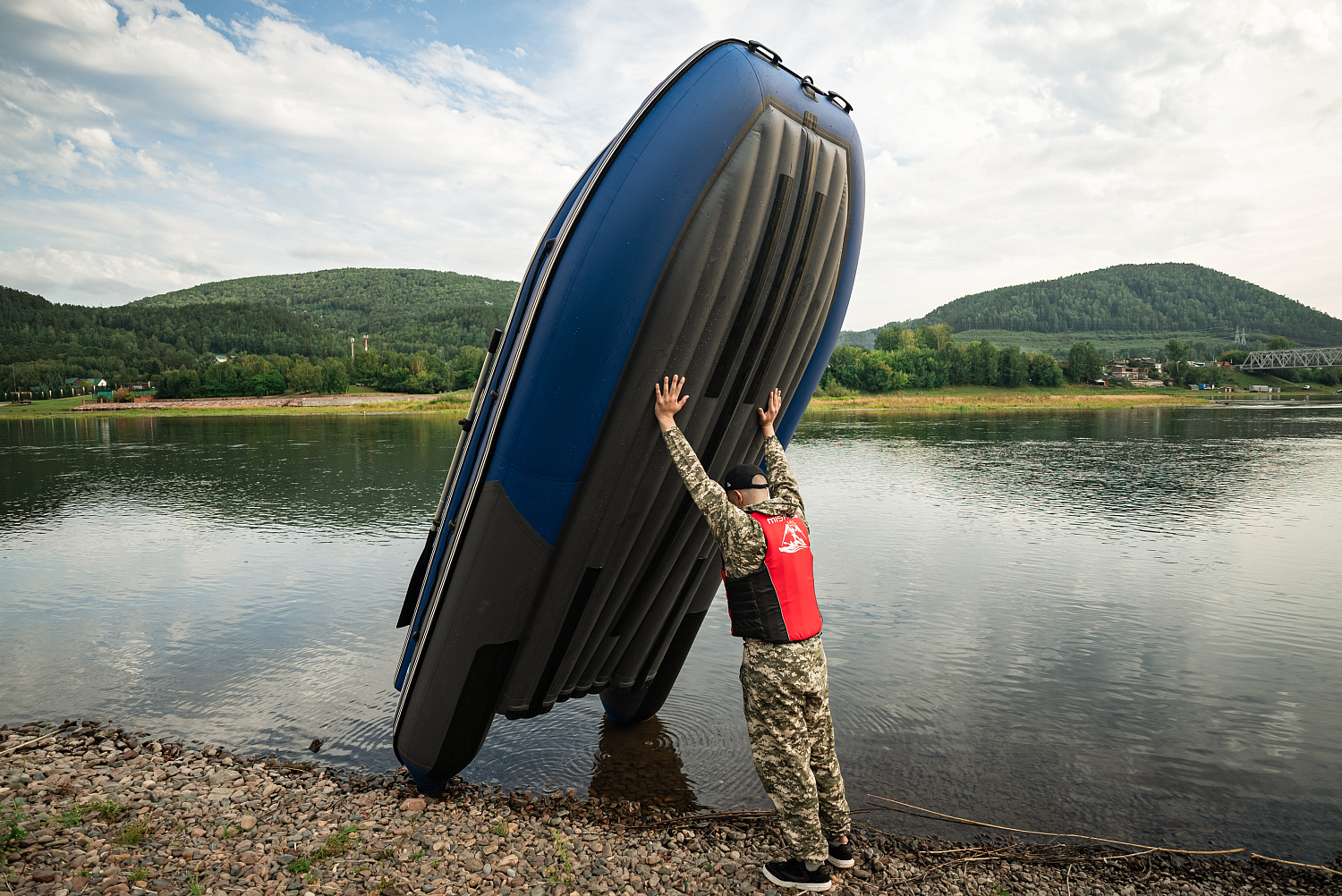Лодка MISHIMO RIVER FJET PRO 400 под водомет в Кисловодске