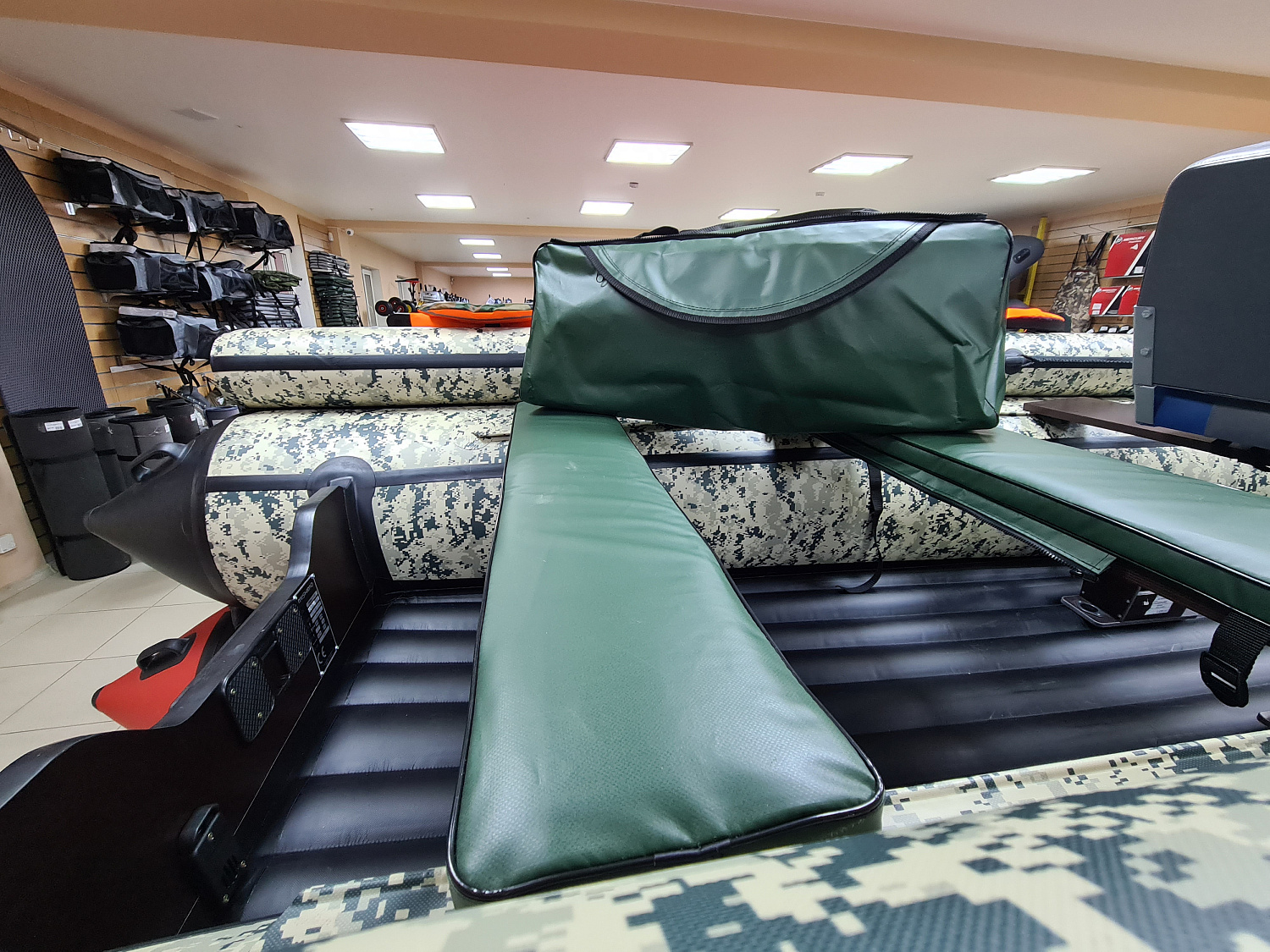 КОМПЛЕКТ МЯГКИХ НАКЛАДОК С СУМКОЙ ДЛЯ ЛОДОК 110Х20 ЗЕЛЕНЫЙ в Кисловодске